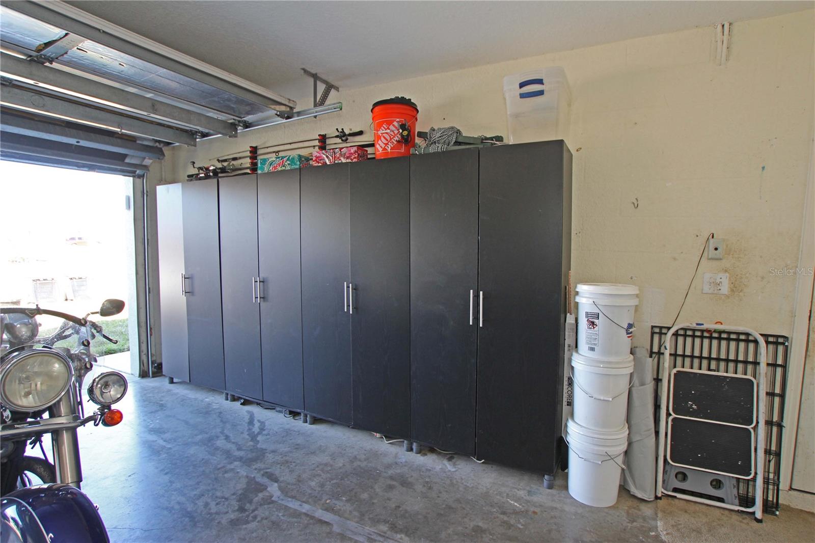 Image 4 of 38 For 2941 Coach Lamp Road