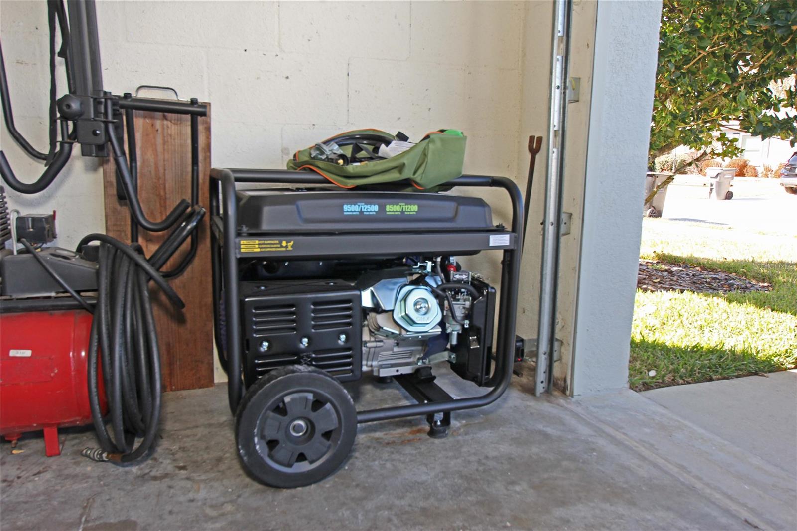 Image 7 of 38 For 2941 Coach Lamp Road