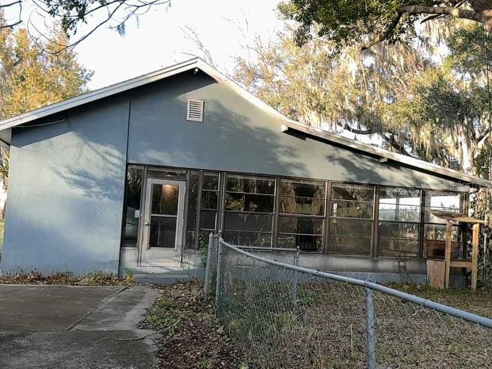 Image 13 of 15 For 337 Denton Avenue