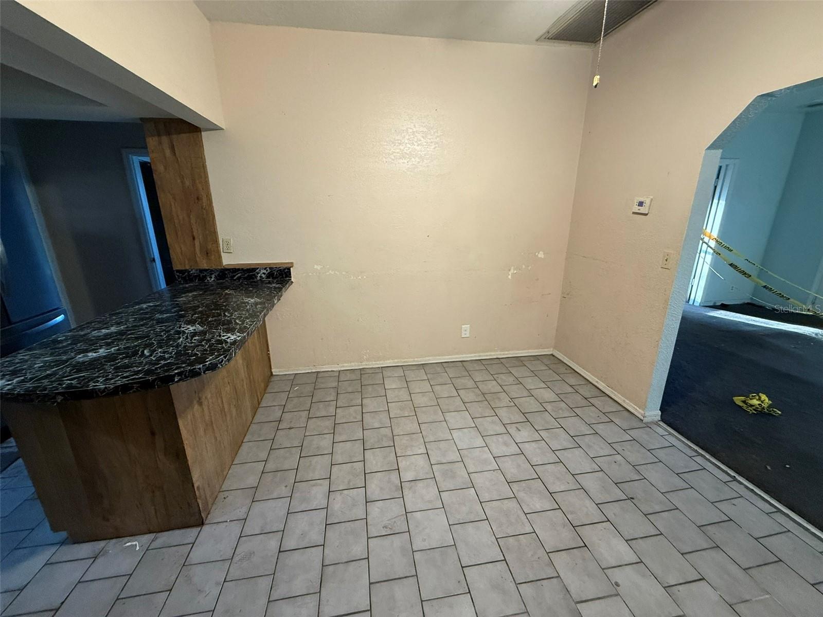 Image 4 of 15 For 337 Denton Avenue