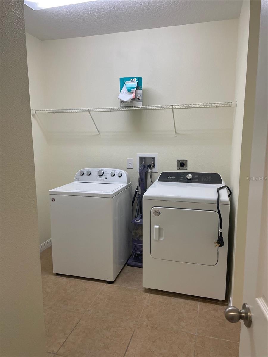 Image 6 of 18 For 318 Ardmore Street