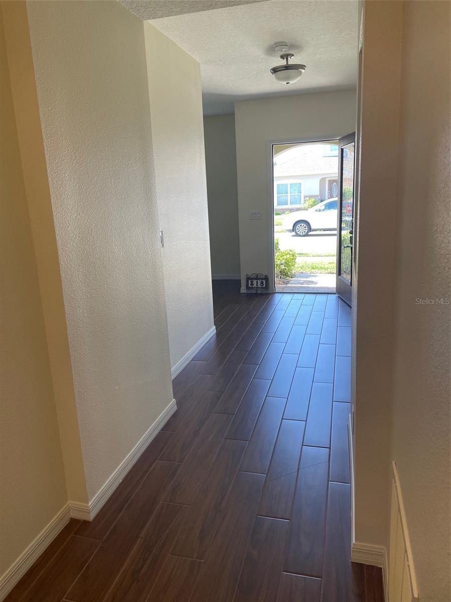 Image 8 of 18 For 318 Ardmore Street