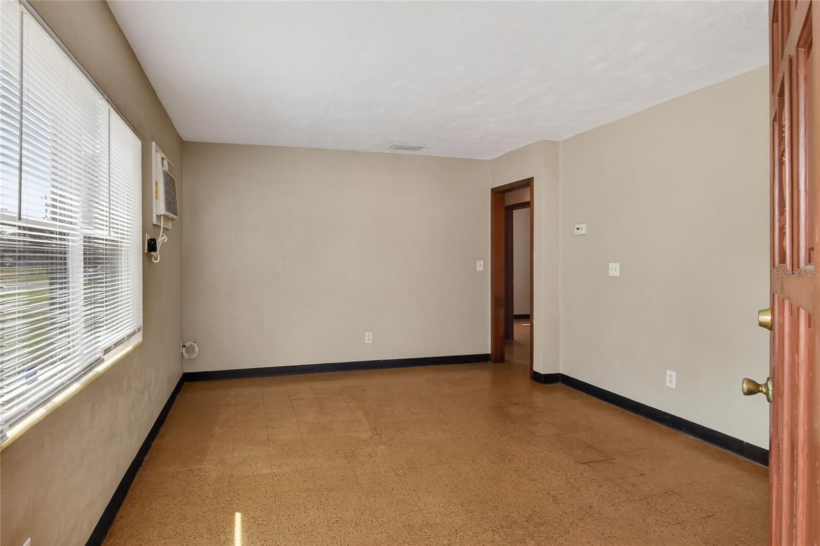 Image 5 of 43 For 1248 Woodland Avenue