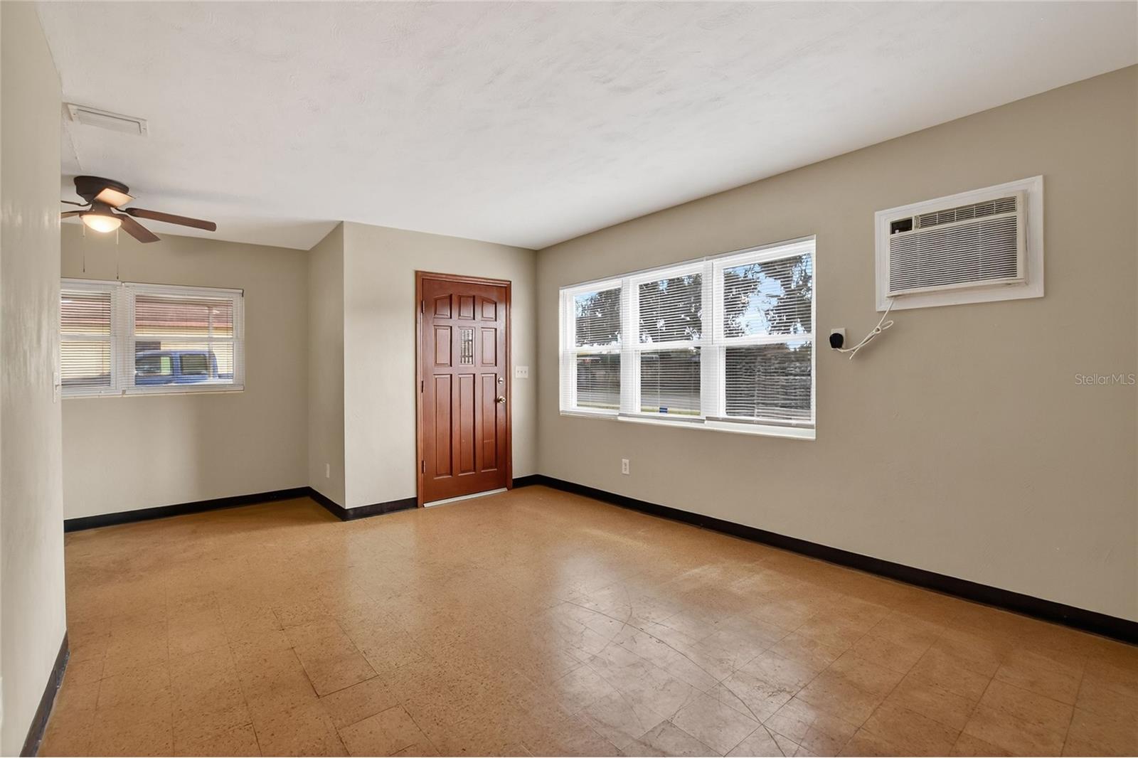 Image 8 of 43 For 1248 Woodland Avenue