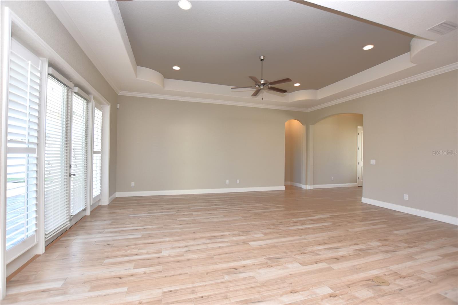 Image 10 of 45 For 6986 Highlands Creek Avenue