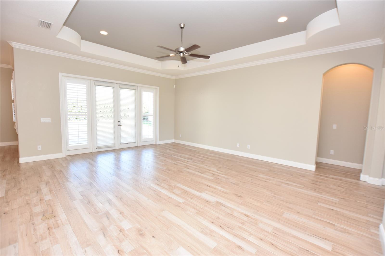 Image 11 of 45 For 6986 Highlands Creek Avenue