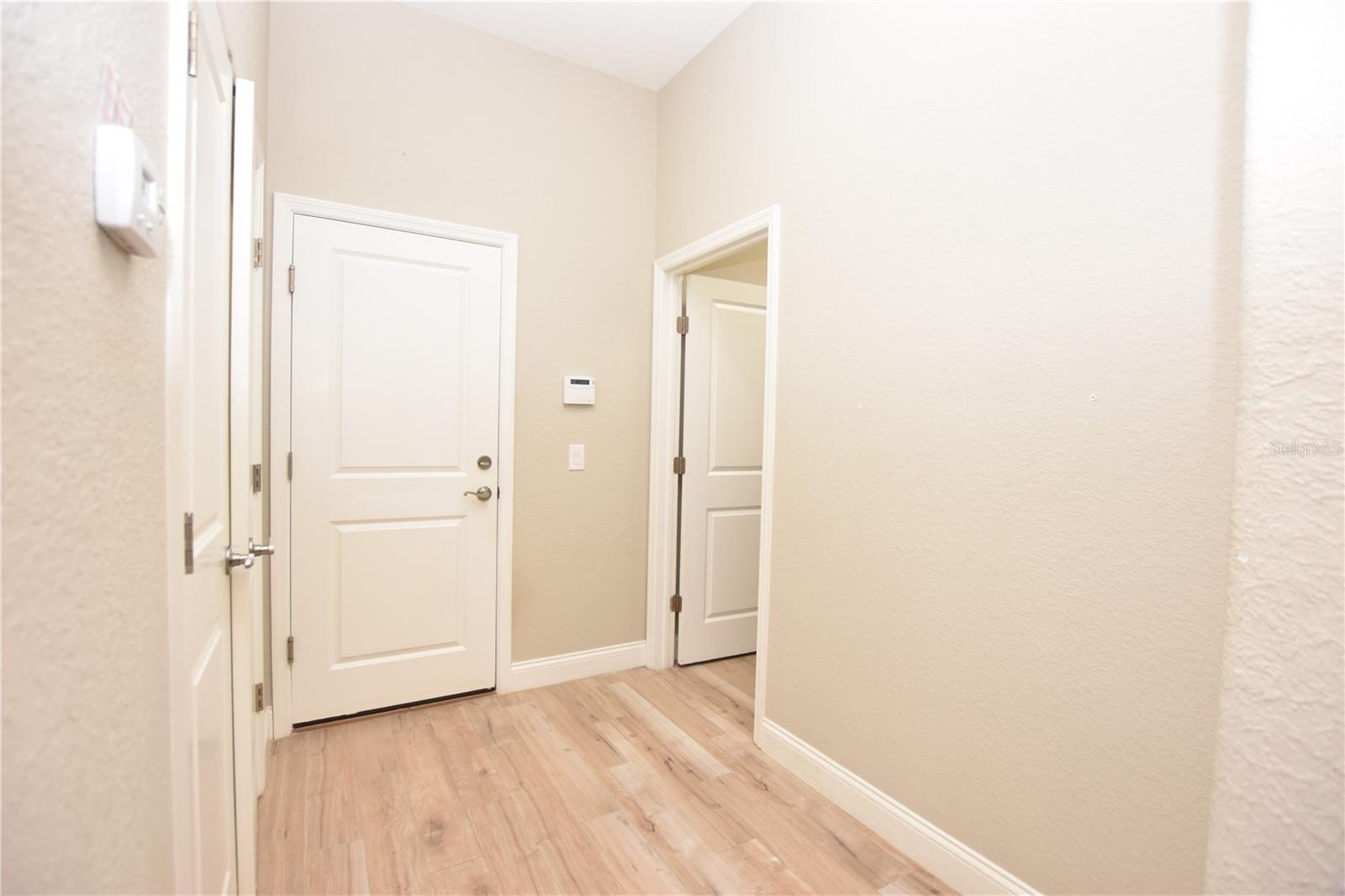 Image 17 of 45 For 6986 Highlands Creek Avenue