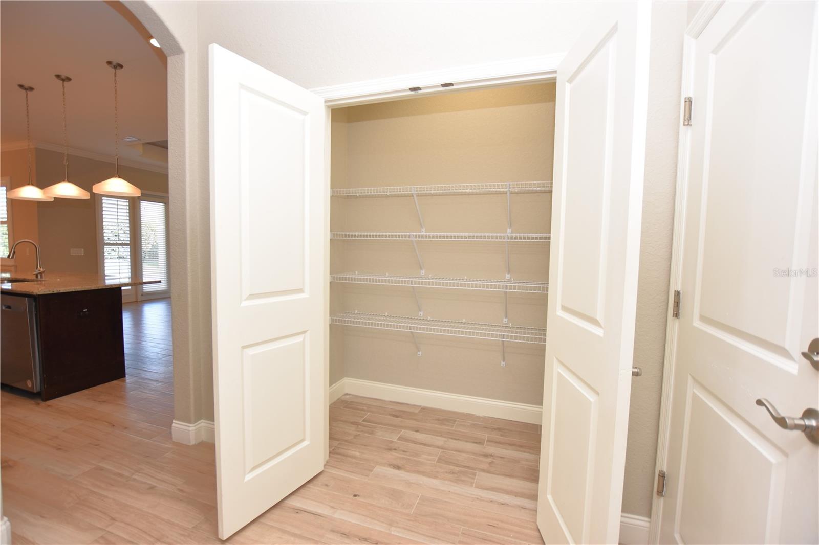 Image 18 of 45 For 6986 Highlands Creek Avenue