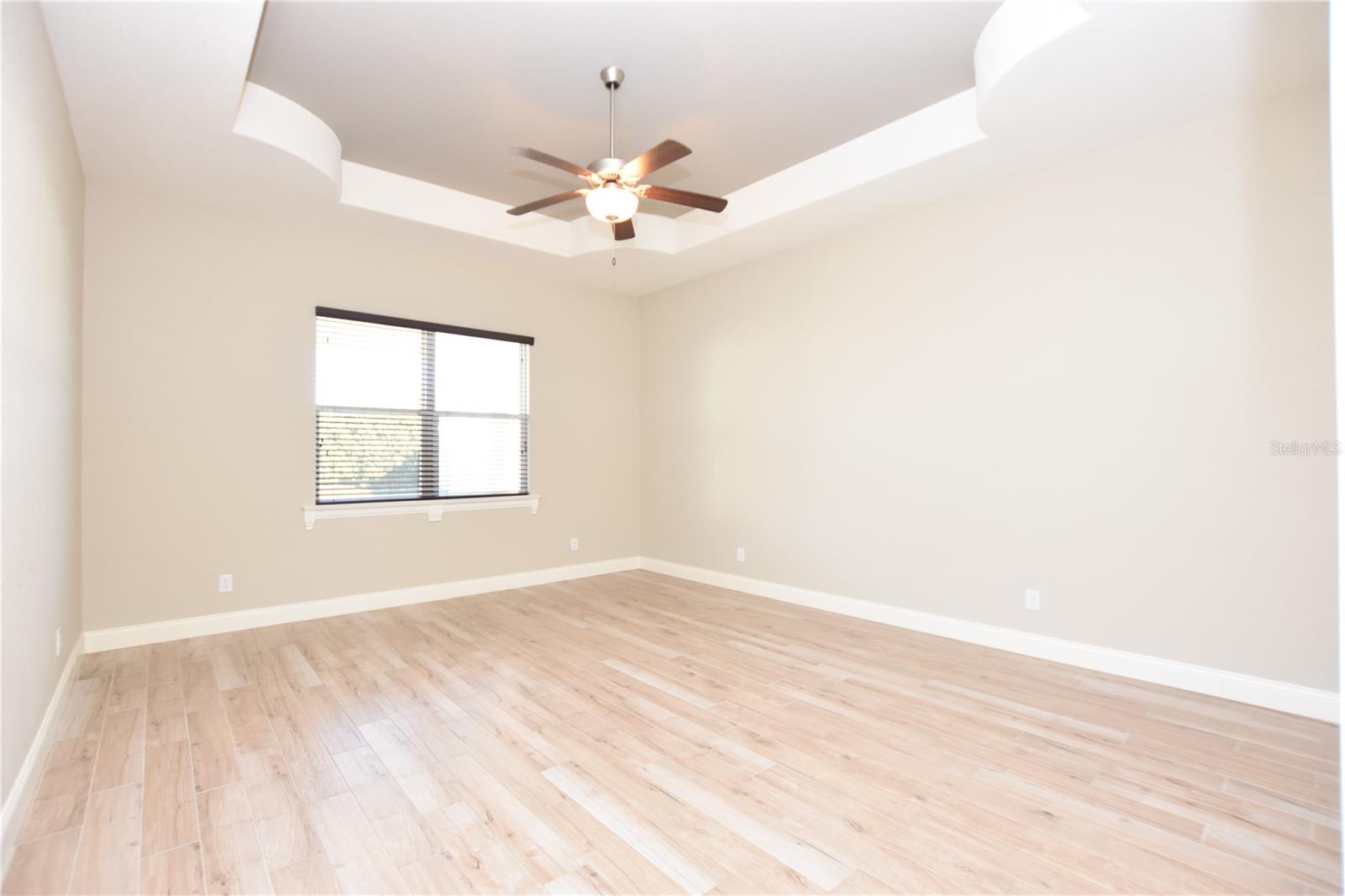 Image 20 of 45 For 6986 Highlands Creek Avenue