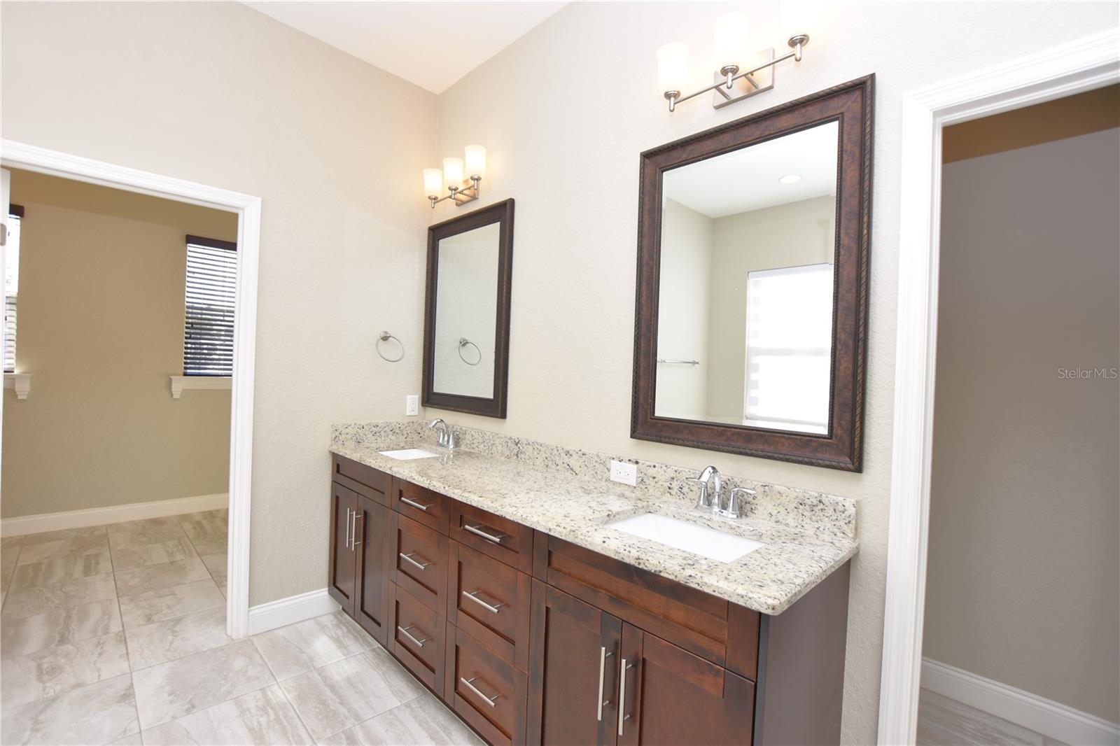 Image 24 of 45 For 6986 Highlands Creek Avenue