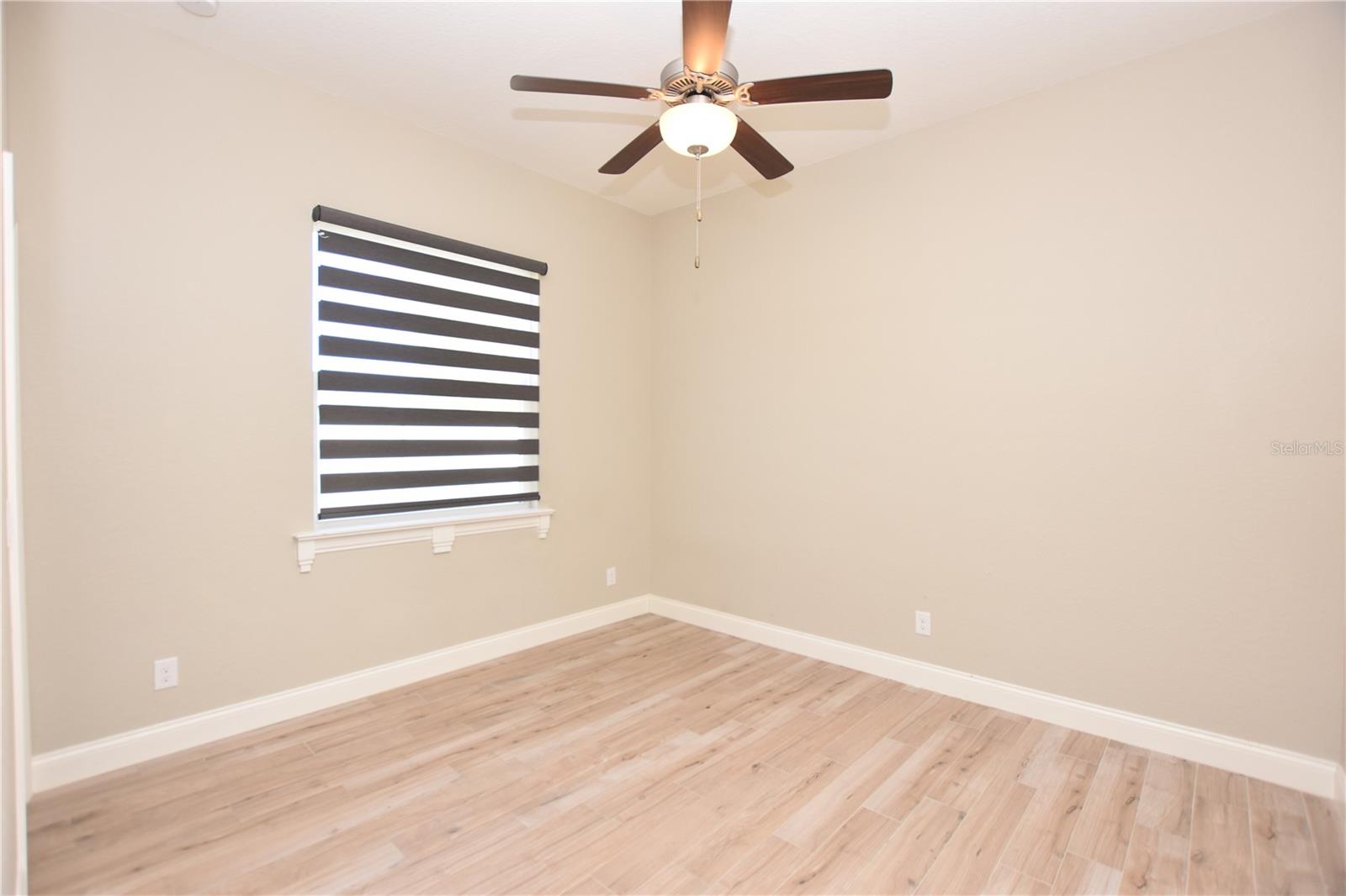 Image 32 of 45 For 6986 Highlands Creek Avenue