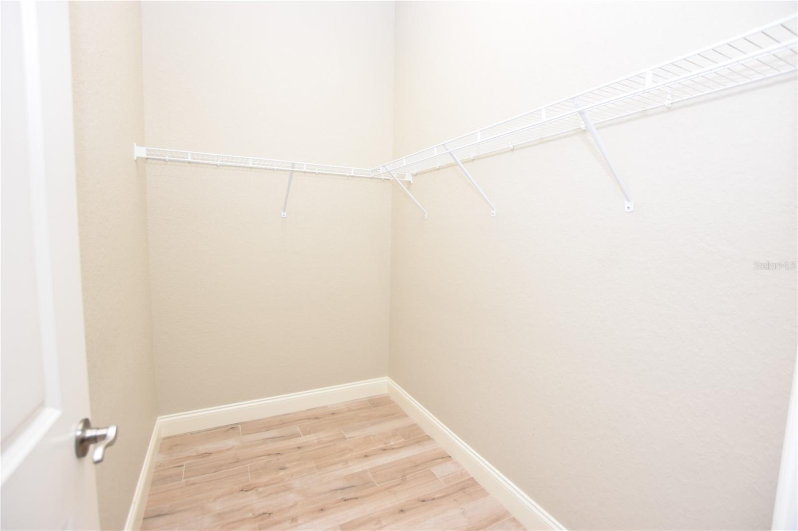 Image 42 of 45 For 6986 Highlands Creek Avenue