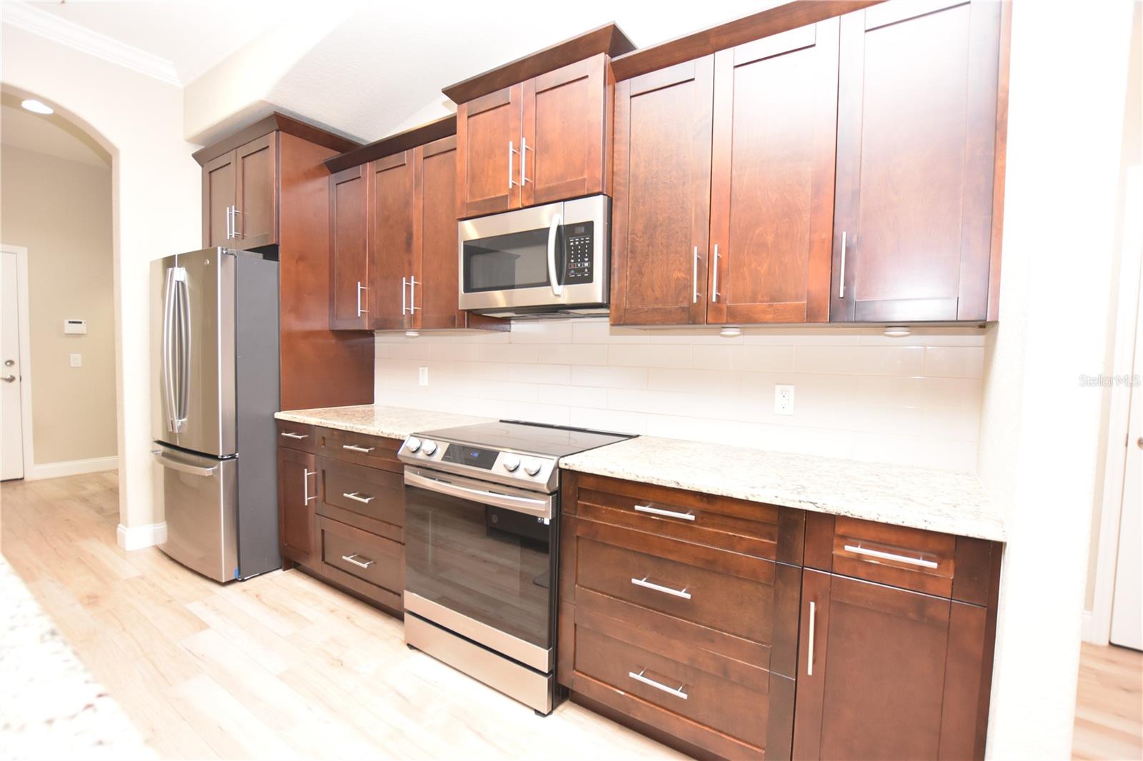 Image 5 of 45 For 6986 Highlands Creek Avenue