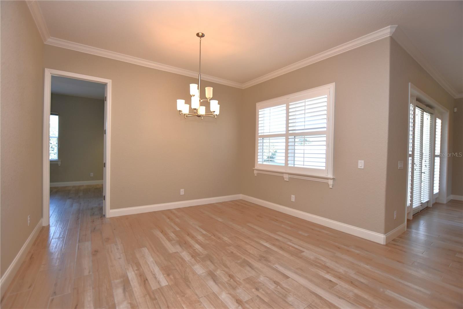 Image 9 of 45 For 6986 Highlands Creek Avenue