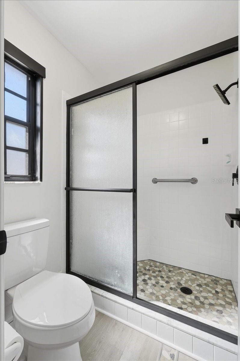 Image 17 of 69 For 669 Eagle Run