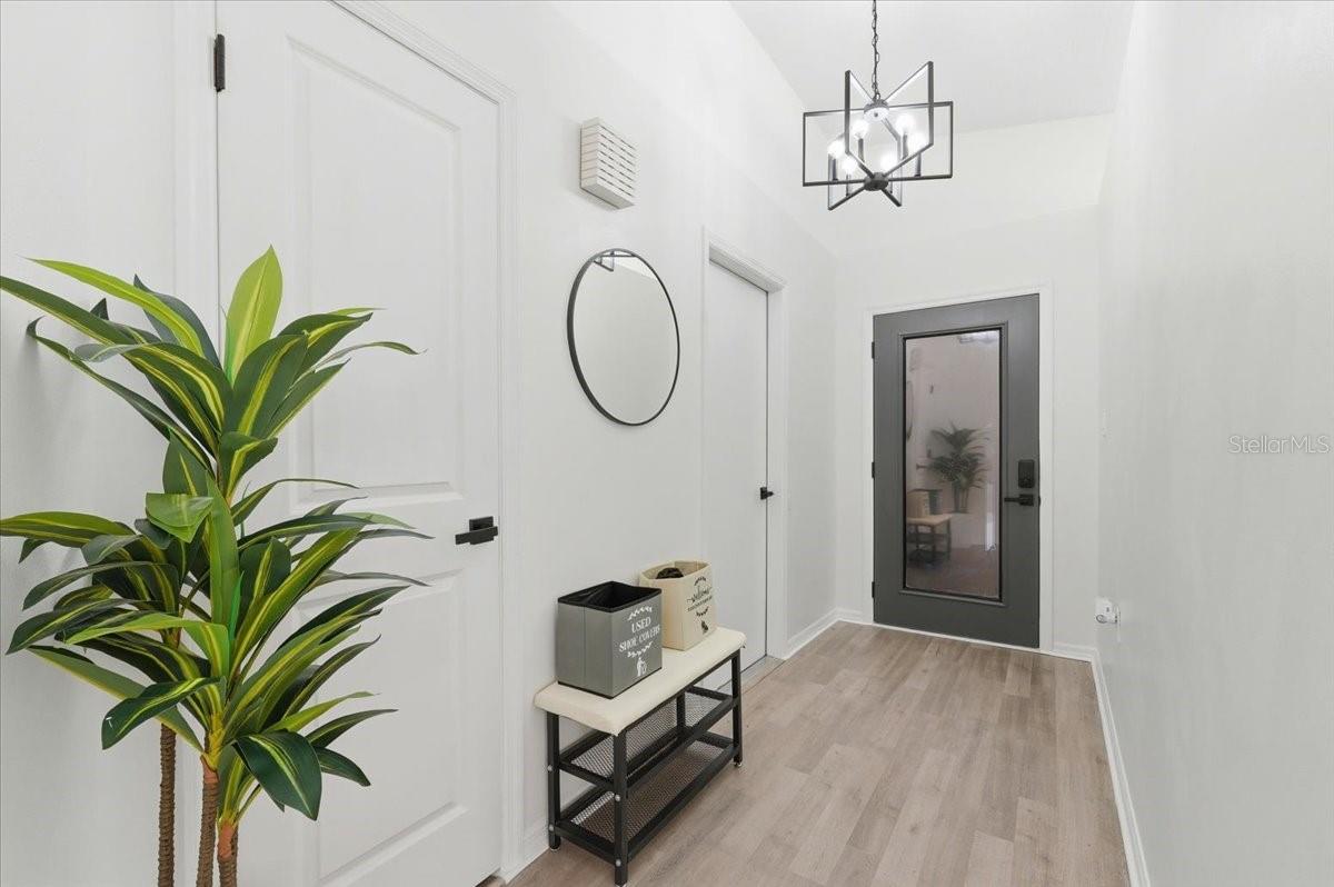 Image 4 of 69 For 669 Eagle Run