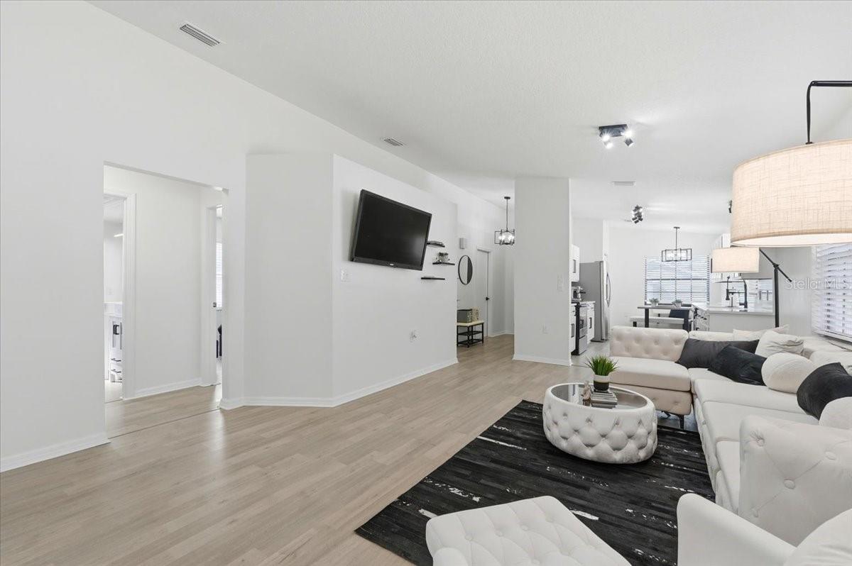 Image 6 of 69 For 669 Eagle Run