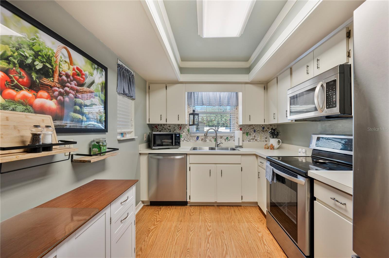 Image 8 of 39 For 2025 Sylvester Road Rr2