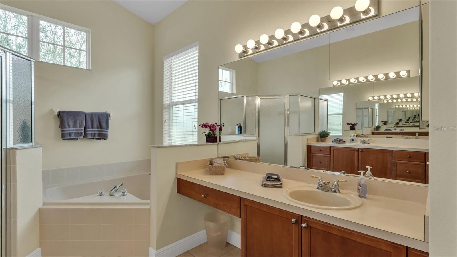 Image 26 of 68 For 345 Barbera Drive