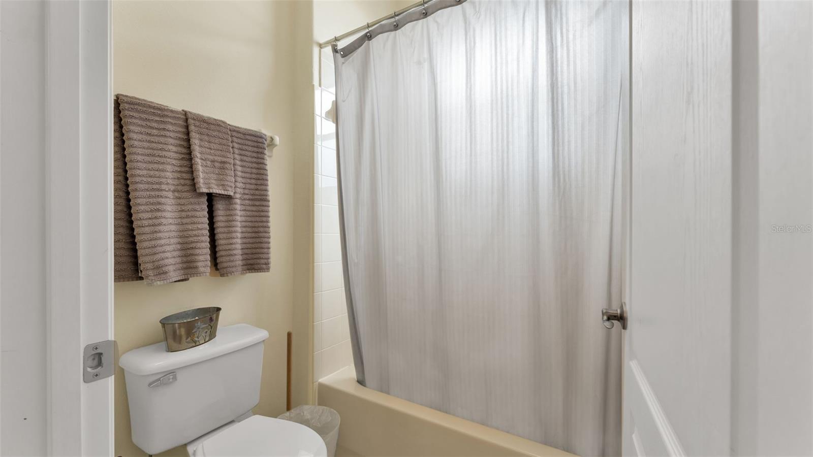 Image 52 of 68 For 345 Barbera Drive