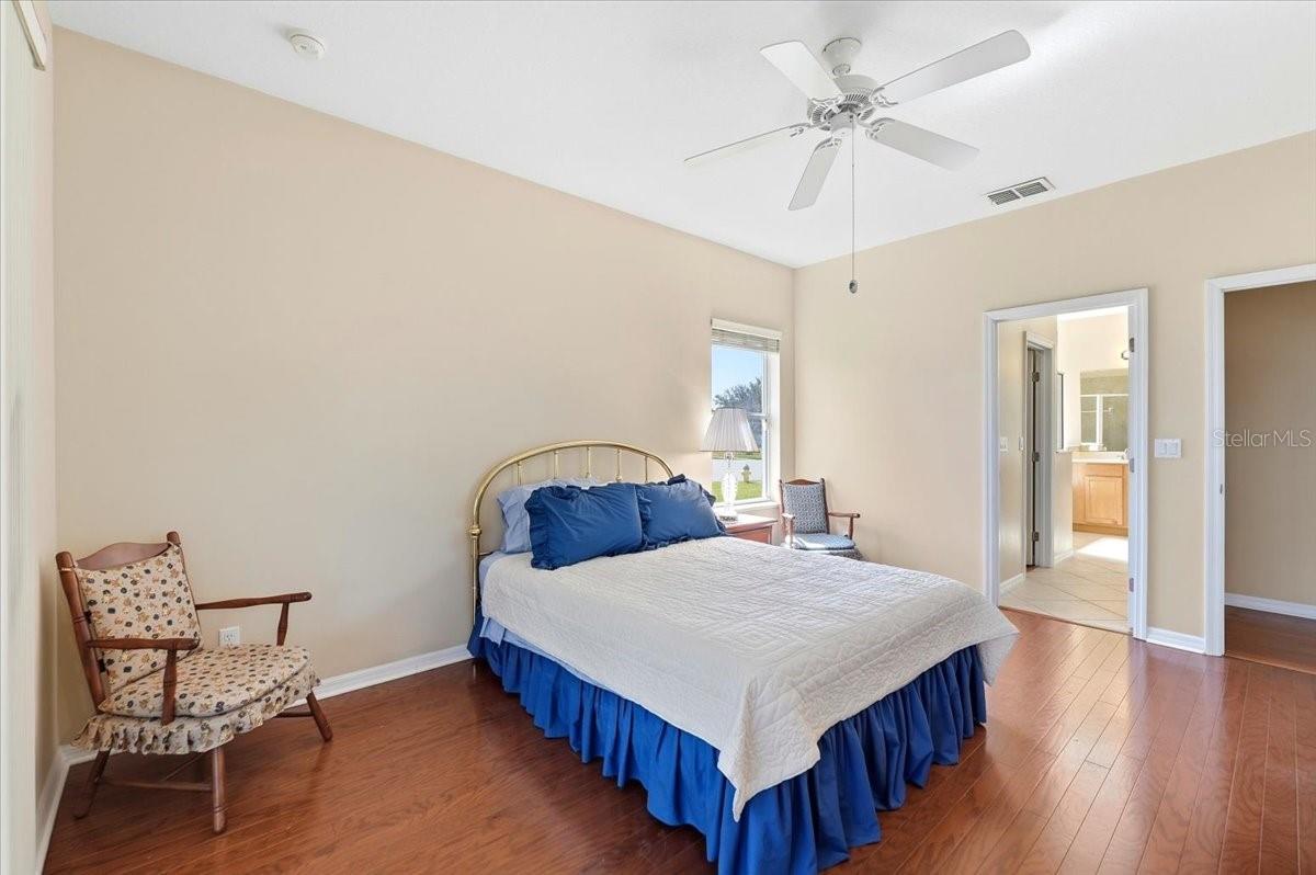 Image 19 of 60 For 3357 Grenville Drive