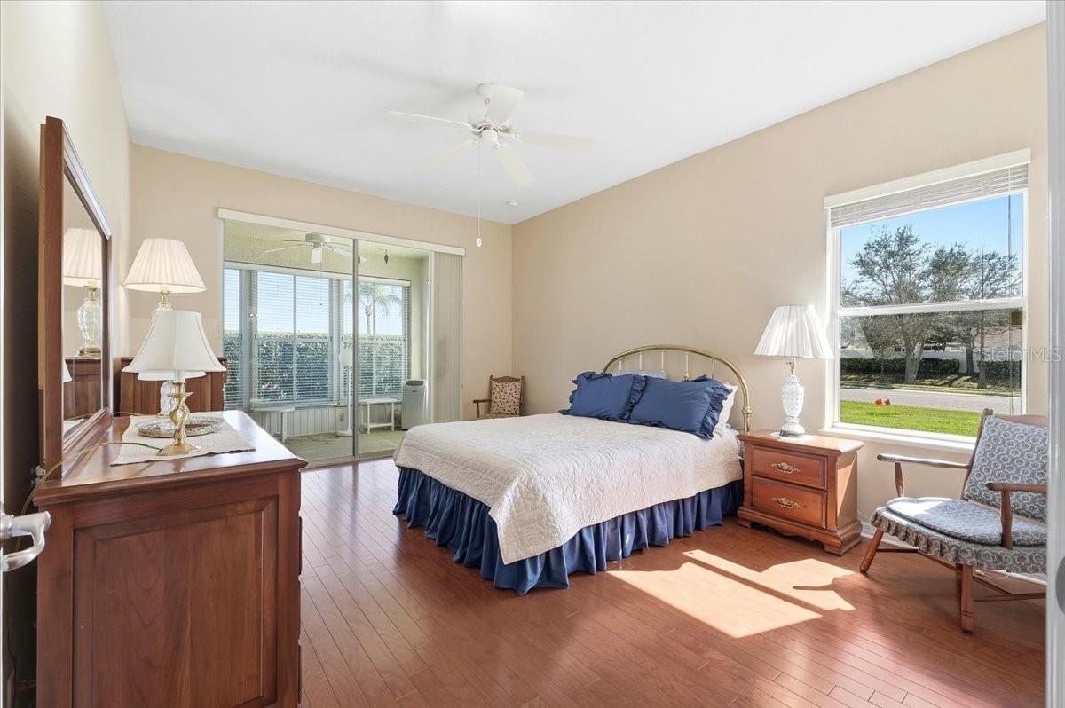 Image 20 of 60 For 3357 Grenville Drive