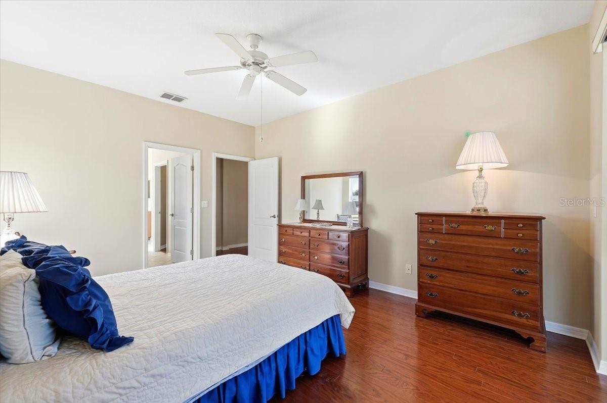 Image 21 of 60 For 3357 Grenville Drive