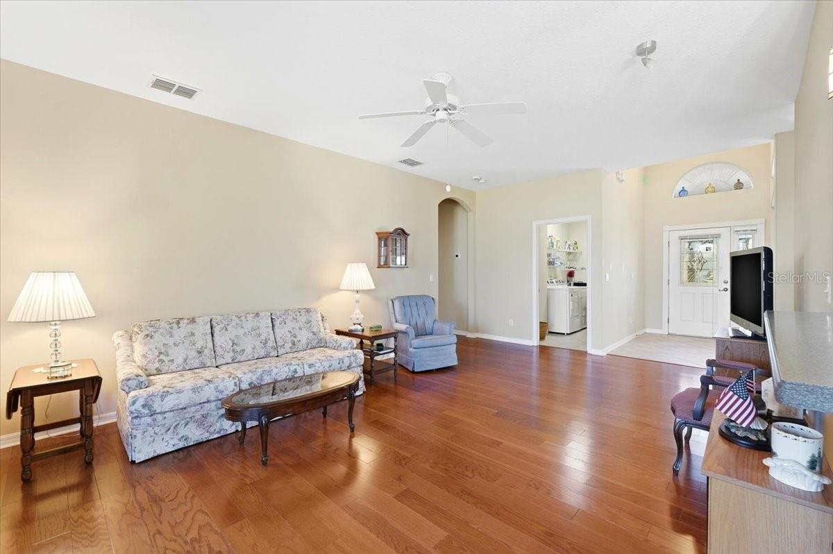 Image 9 of 60 For 3357 Grenville Drive