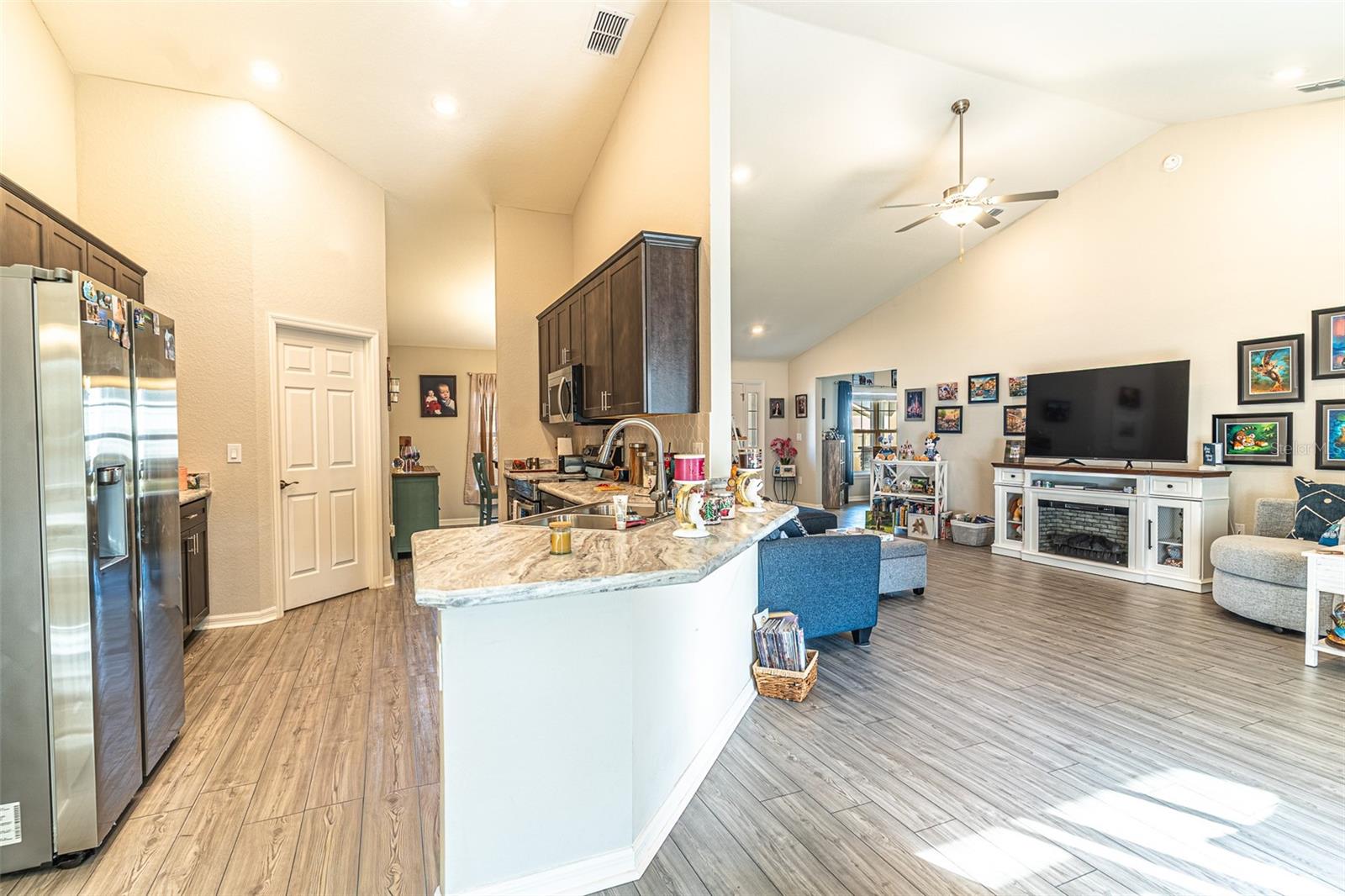 Image 4 of 29 For 1097 Sandpiper Loop