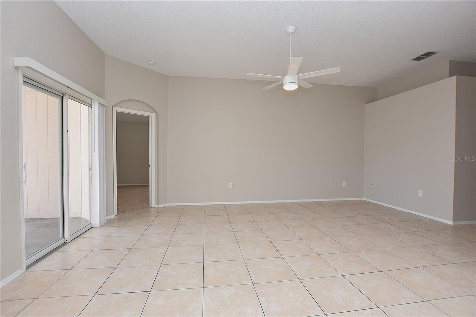 Image 10 of 30 For 7427 Gingko Avenue