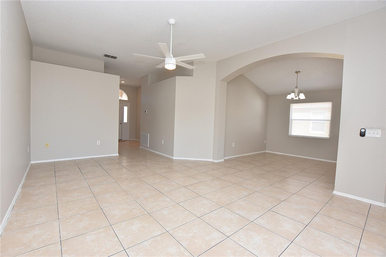 Image 11 of 30 For 7427 Gingko Avenue