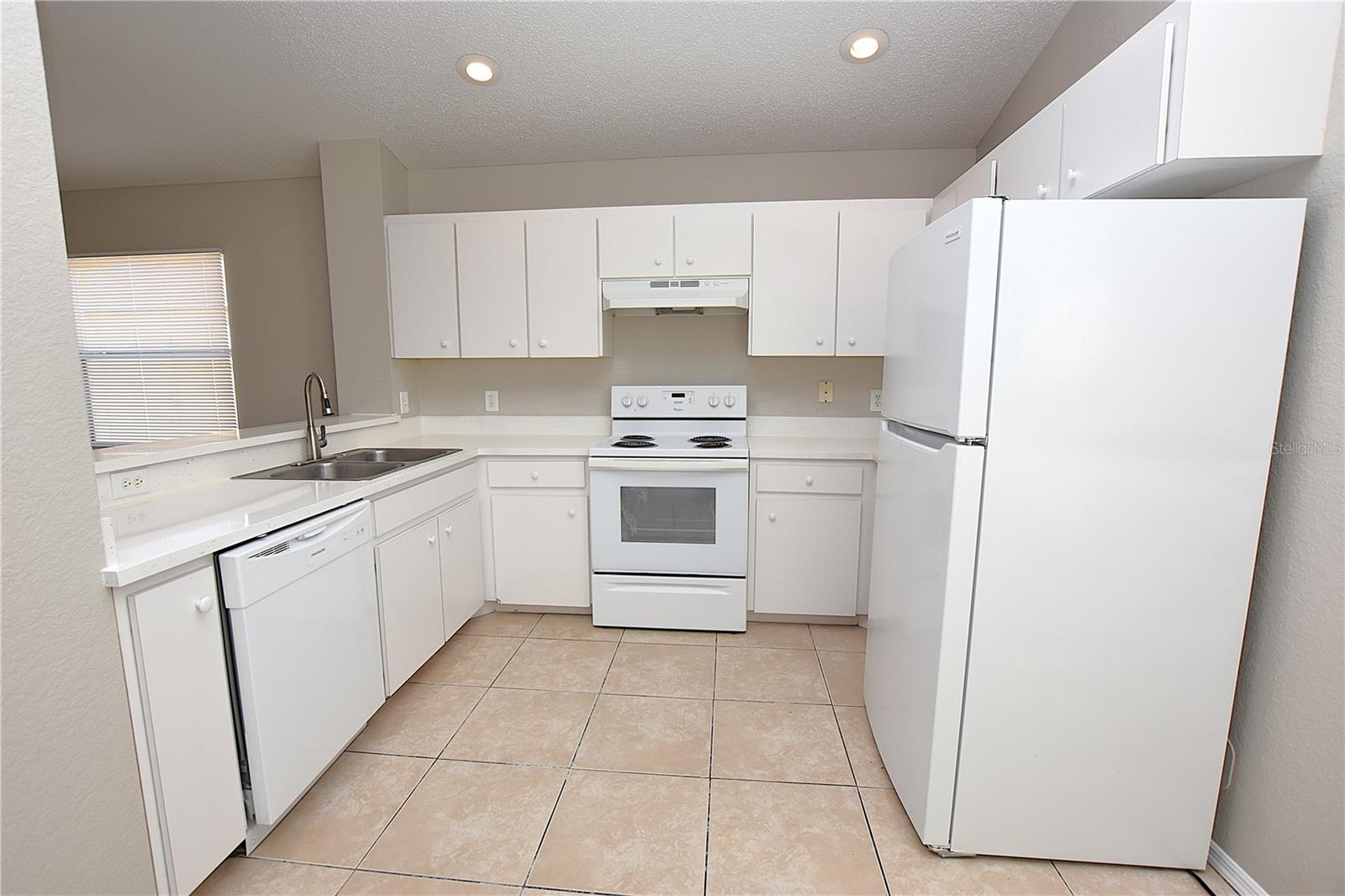 Image 2 of 30 For 7427 Gingko Avenue