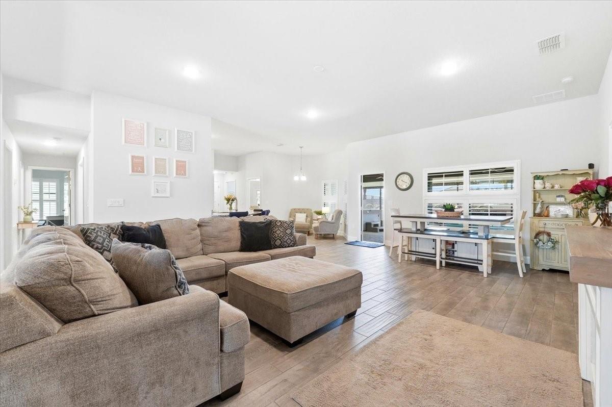 Image 6 of 66 For 331 Crescent Ridge Road