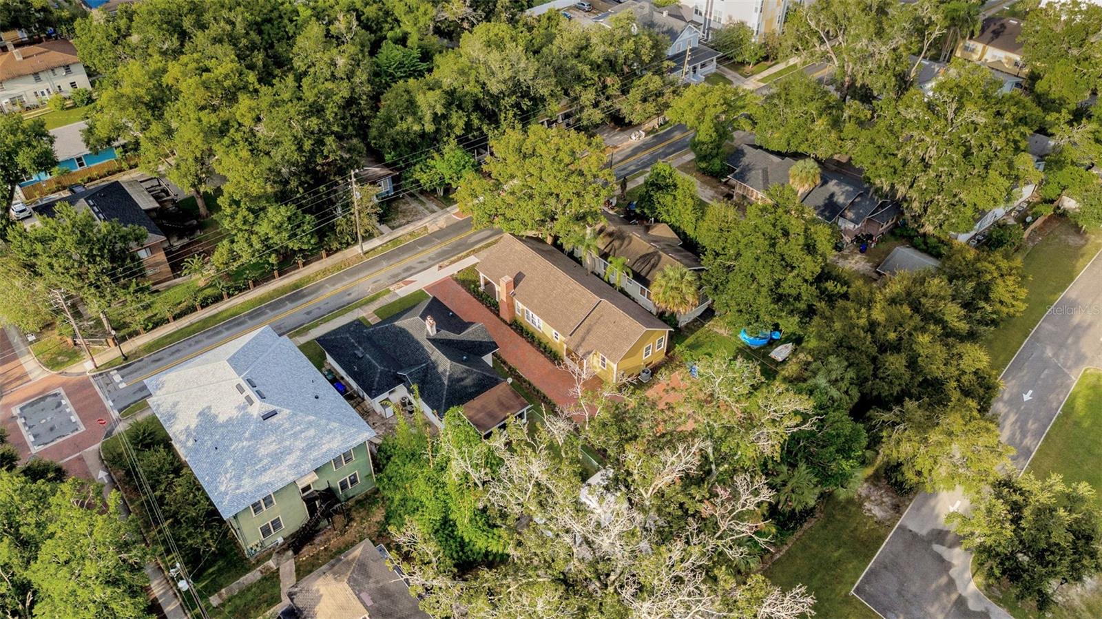 Image 47 of 51 For 711 Lime Street