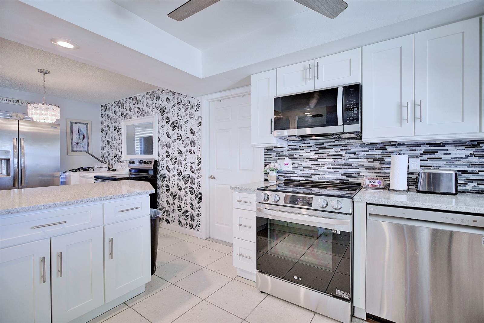 Image 10 of 30 For 4131 Bianca Street