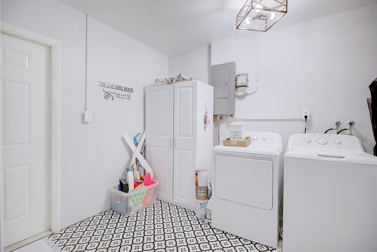 Image 14 of 30 For 4131 Bianca Street