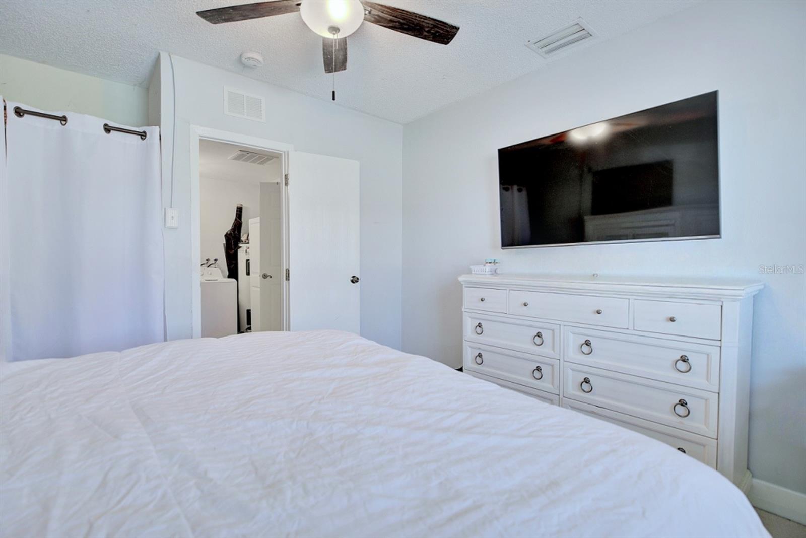 Image 17 of 30 For 4131 Bianca Street