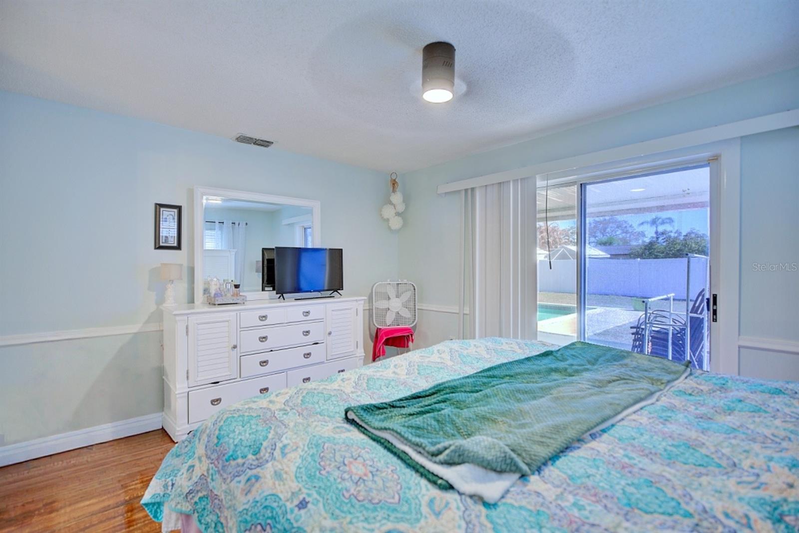 Image 22 of 30 For 4131 Bianca Street