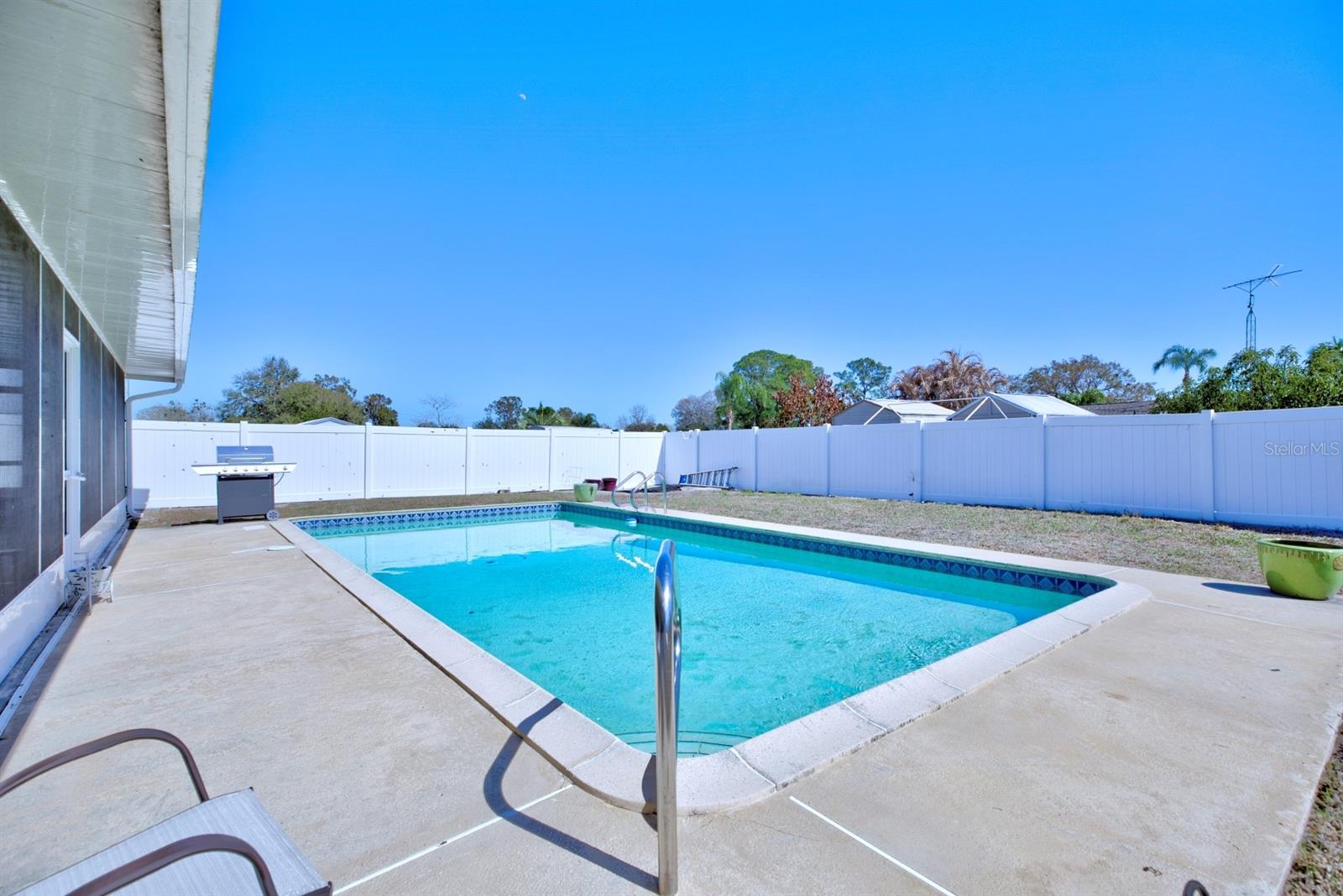 Image 28 of 30 For 4131 Bianca Street