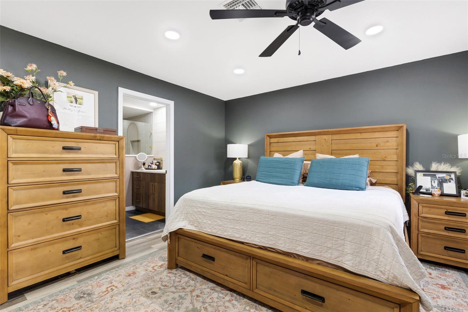 Image 18 of 47 For 1522 Eckart Drive