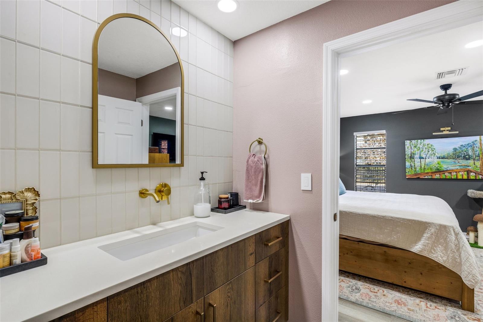 Image 23 of 47 For 1522 Eckart Drive