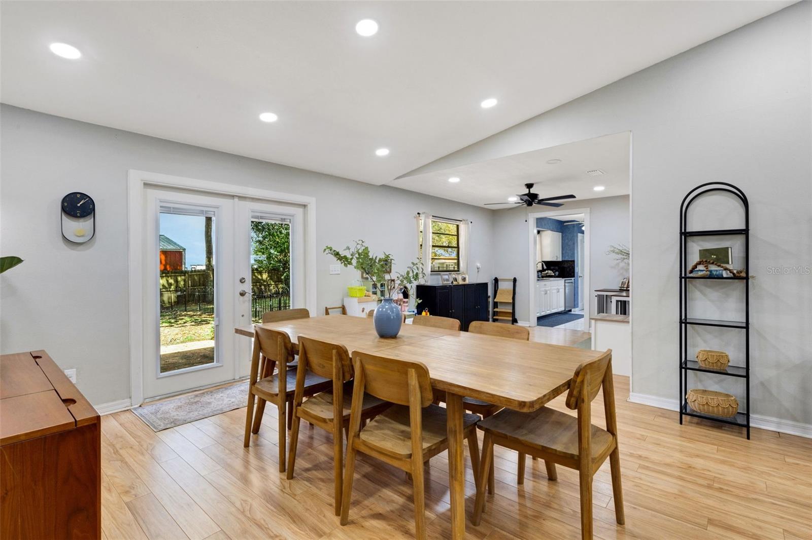 Image 9 of 47 For 1522 Eckart Drive