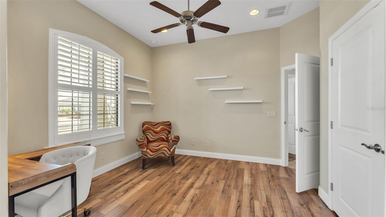 Image 10 of 63 For 7113 Highlands Creek Avenue