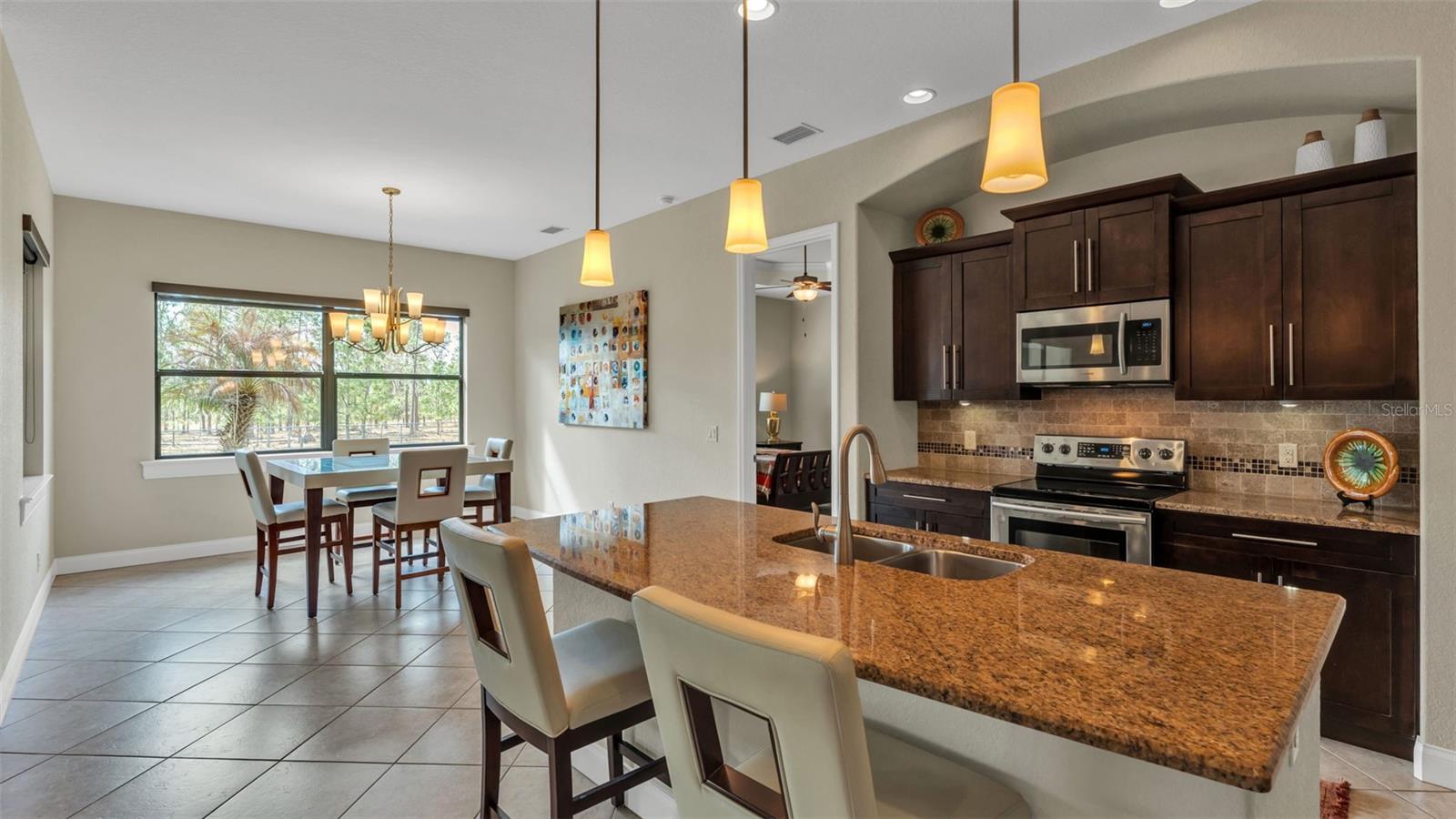 Image 19 of 63 For 7113 Highlands Creek Avenue