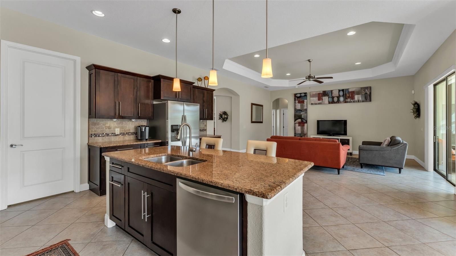 Image 21 of 63 For 7113 Highlands Creek Avenue