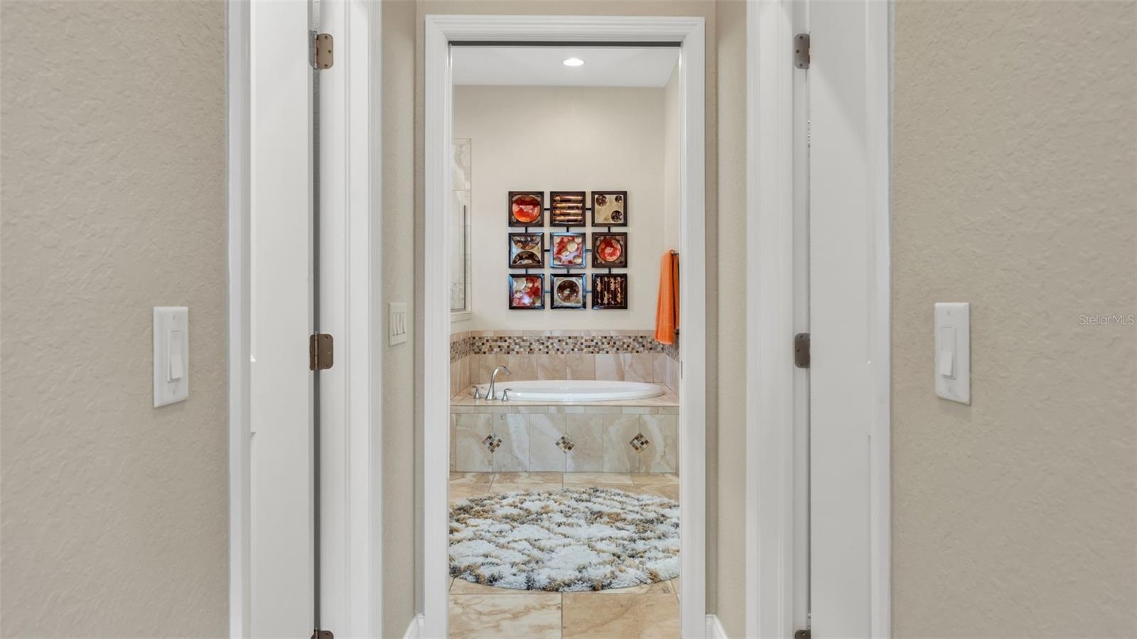 Image 29 of 63 For 7113 Highlands Creek Avenue