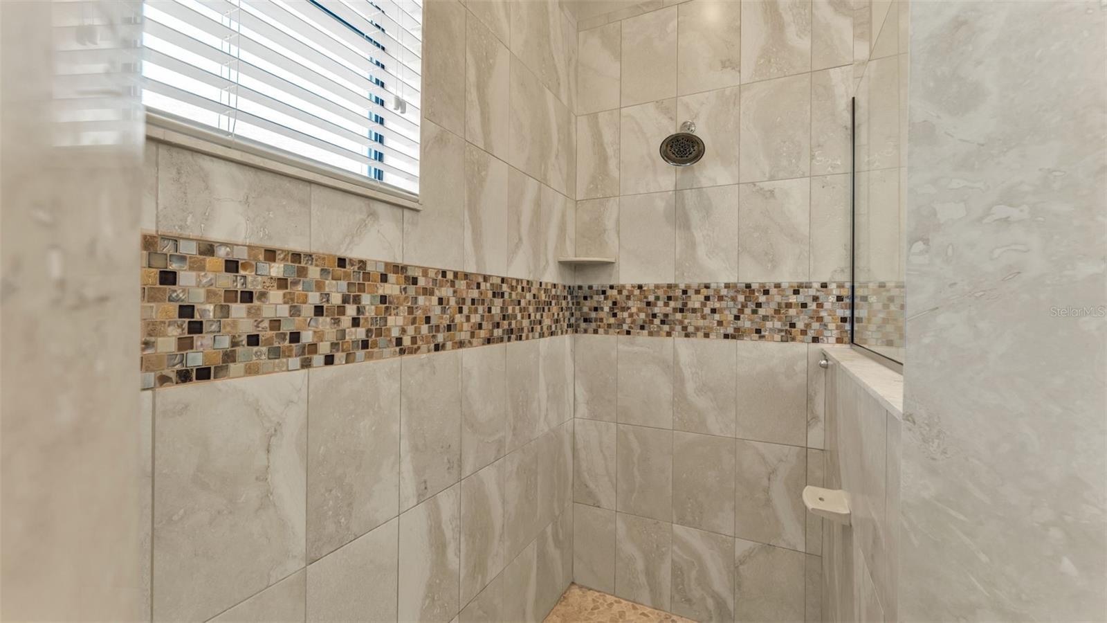 Image 36 of 63 For 7113 Highlands Creek Avenue