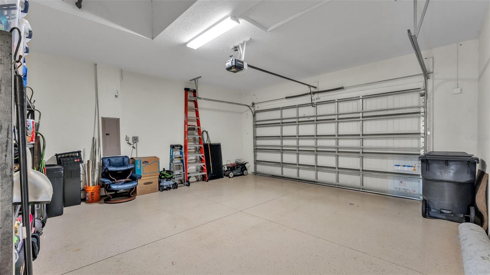 Image 54 of 63 For 7113 Highlands Creek Avenue