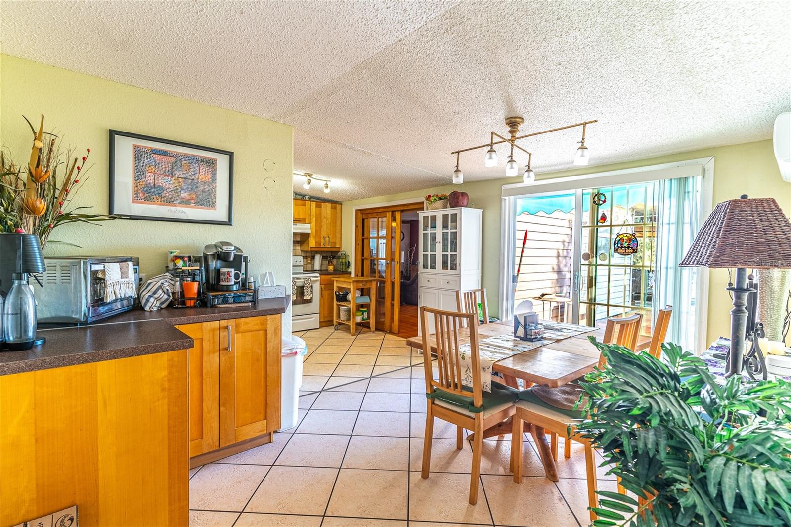 Image 14 of 43 For 130 Ribbon Parkway