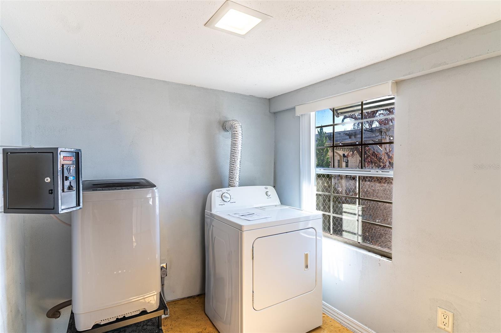 Image 22 of 43 For 130 Ribbon Parkway